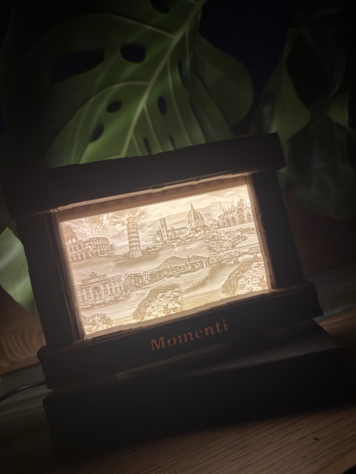Cornice luminosa Momenti con i monumenti d'Italia